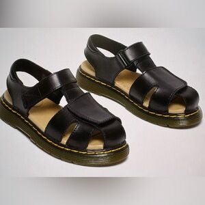 Dr. Martens Moby II New, never worn Black leather Fisherman Kids Sandals size 4